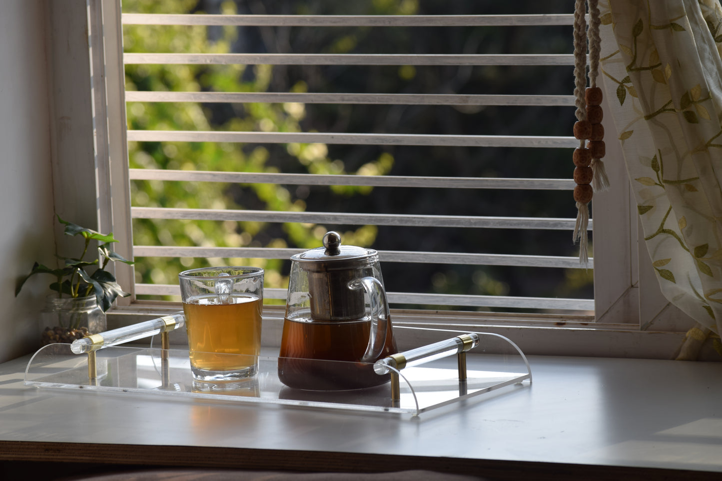 Luxurious Acrylic Premium Tray For Serving