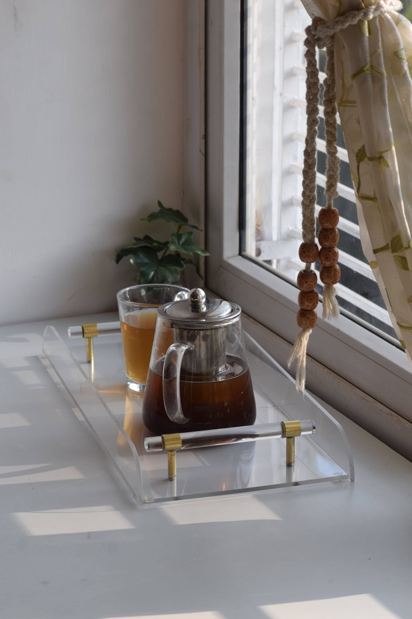 Luxurious Acrylic Premium Tray For Serving